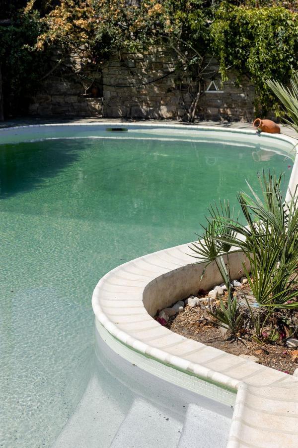 Daphne'S Lux Villa Paraspori  Екстериор снимка