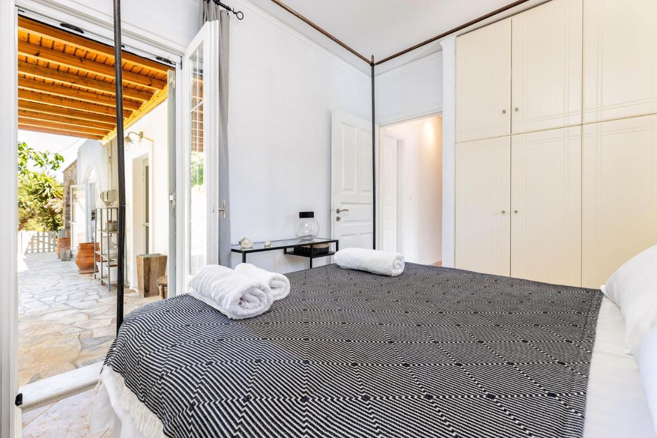 Daphne'S Lux Villa Paraspori  Екстериор снимка