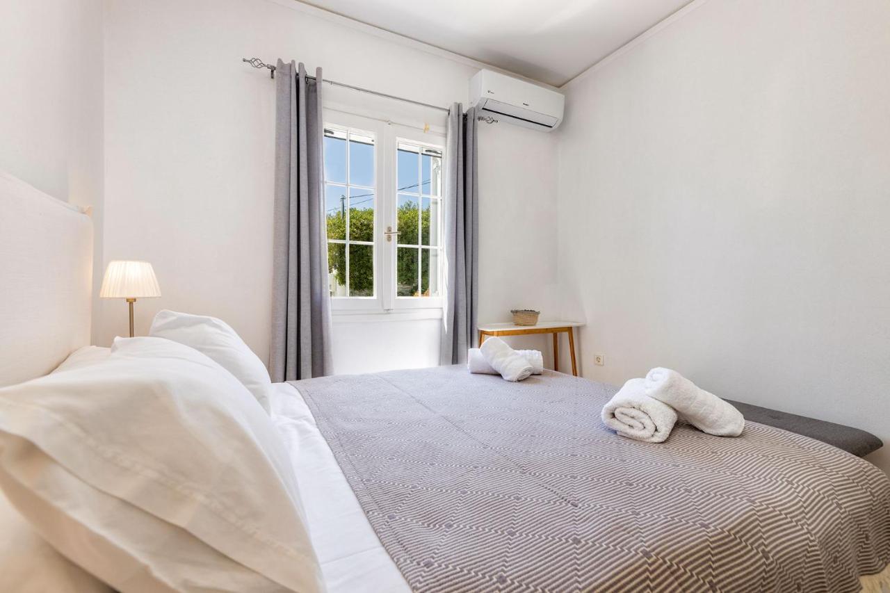 Daphne'S Lux Villa Paraspori  Екстериор снимка